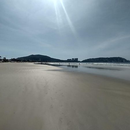 Apartamento Beira Mar - Enseada - Guaruja - 150 Metros Da Praia Exteriör bild